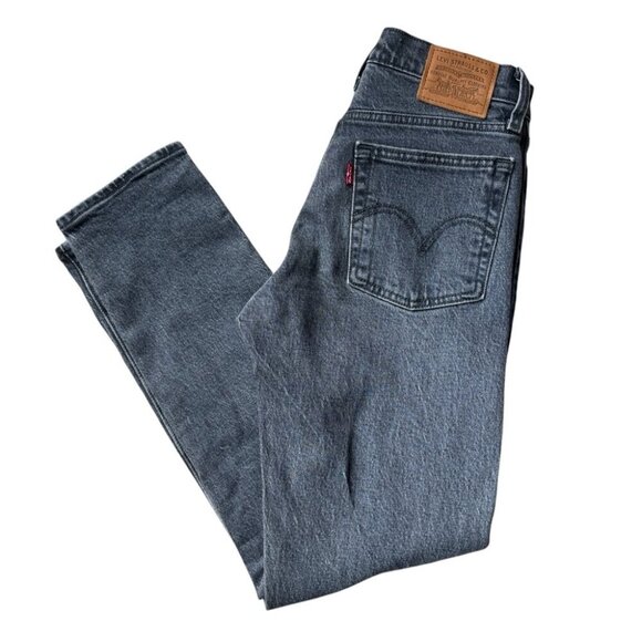 Levi's Women’s Wedgie Button Fly Jeans Size 24 Dark Wash - Picture 1 of 7